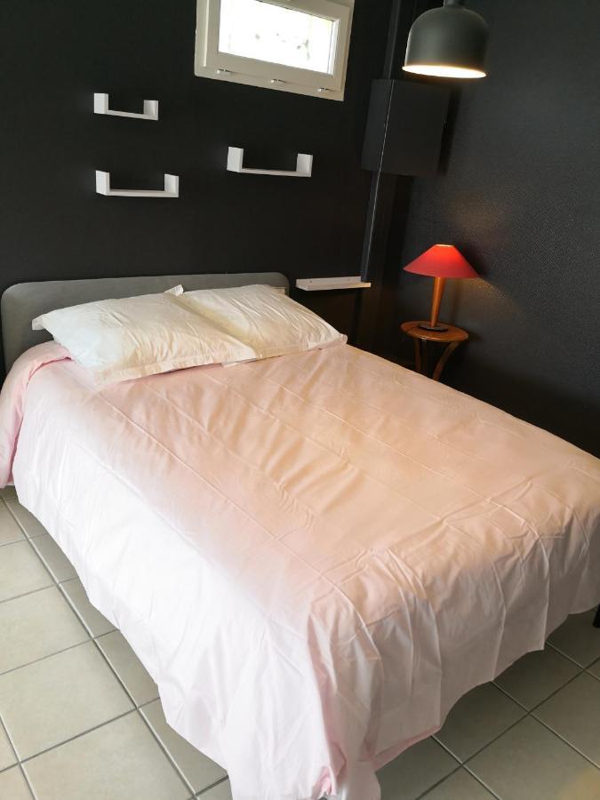 Chambre Meublee Avec Vue Panoramique A Perigueux Sanilhac  Luaran gambar