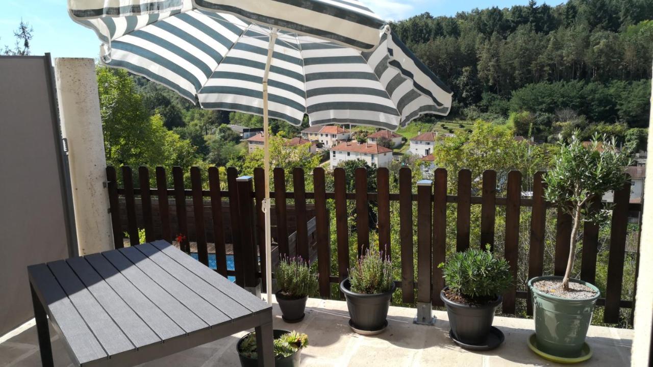 Chambre Meublee Avec Vue Panoramique A Perigueux Sanilhac  Luaran gambar